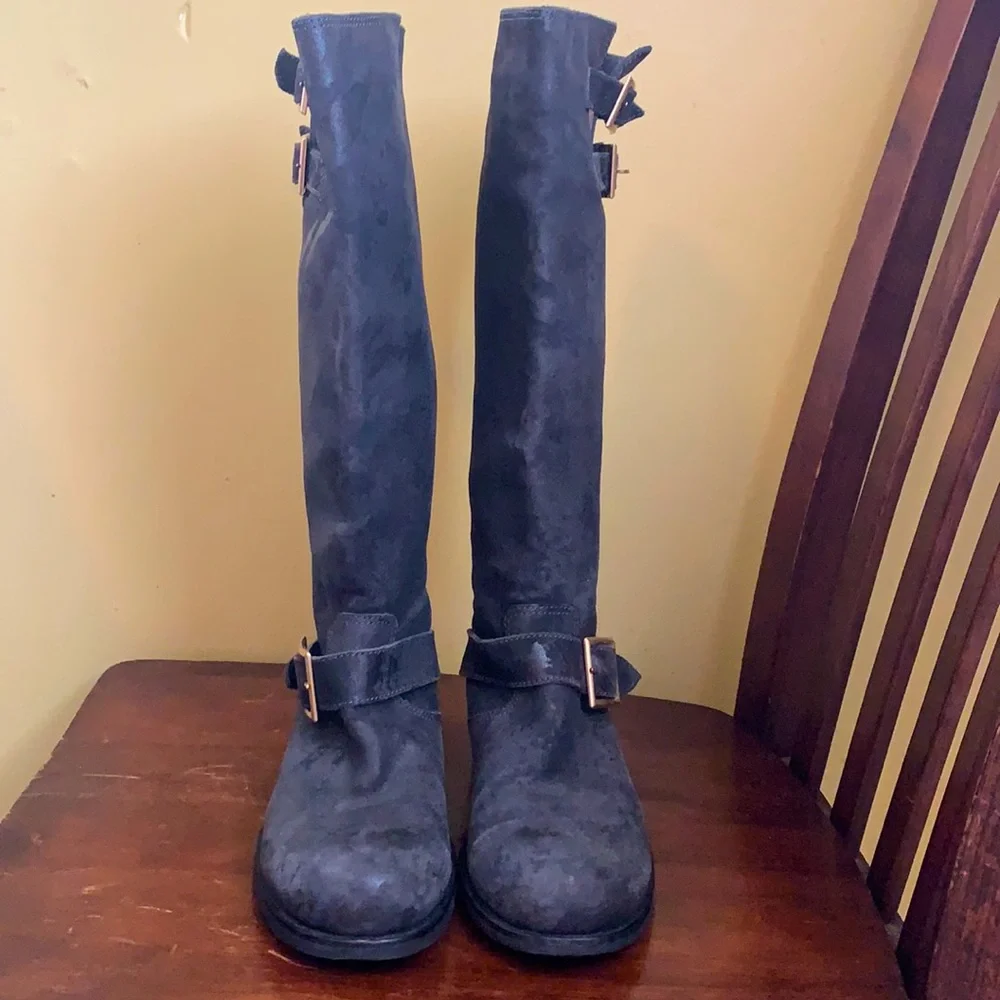 Jimmy Choo boots. Great condition. 7 in women’s. - Picture 1 of 4